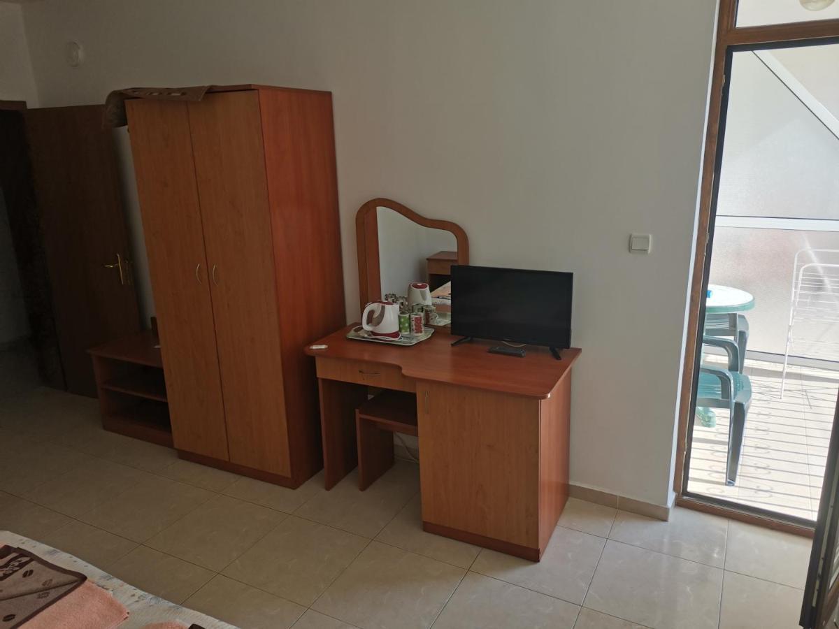 Къща За Гости Кадиеви Primorsko Exterior foto